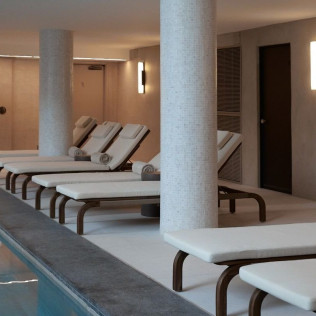 Circuito Termal, Masaje y Desayuno para dos en Spa Alterego del Hotel Miramar Barcelona 5* GL (Barcelona)