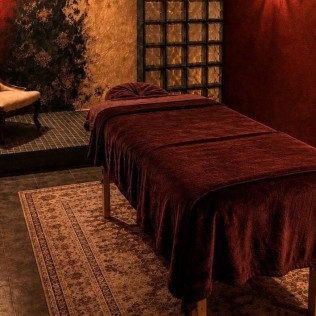 Masaje a Elegir con Baño Aromático Privado, Cava y Bombones para dos (Barcelona)