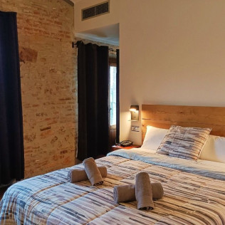 Escapada con Desayuno en Hotel Molí de la Torre (Bigues i Riells, Barcelona)