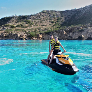 Excursión en Moto Acuática por la Catedral de Palma o la Reserva Natural "Los Deltas" (Mallorca)