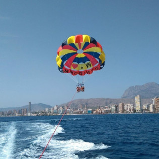 Parasailing (Benidorm, Alicante)
