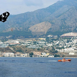Parasailing (Puerto Banús, Málaga)
