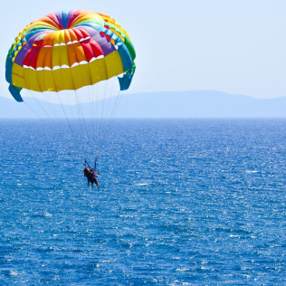 Parascending (Lanzarote)