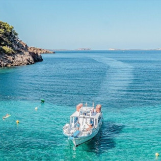 Paseo en Barco Tradicional de Madera con Baño (Ibiza)