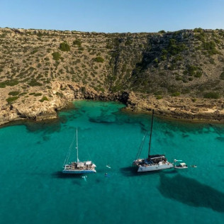 Paseo en Catamarán con Comida (Mallorca)