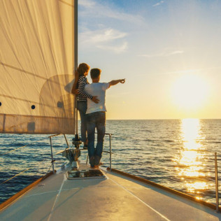 Paseo en Velero al Atardecer para dos (Sitges, Barcelona)