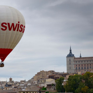 Escapada Romántica con Spa y Comida o Cena en Hotel Comendador 4* y Vuelo en Globo con Fotos y Vídeo (Toledo)