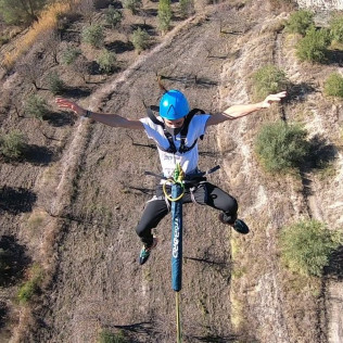 Puenting con Vídeo: Salto de 50 metros (El Mascarat, Alicante)