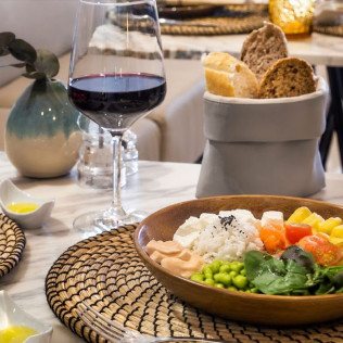 Almuerzo o Cena y Zona Wellness en Serena Spa @ Meliá Madrid Princesa 5* (Madrid)