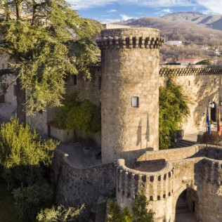 Mesa para dos: Comida o Cena para dos personas en Parador de Jarandilla de la Vera (Cáceres)