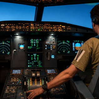 Pilotaje en Simulador A320 (Leganés, Madrid)