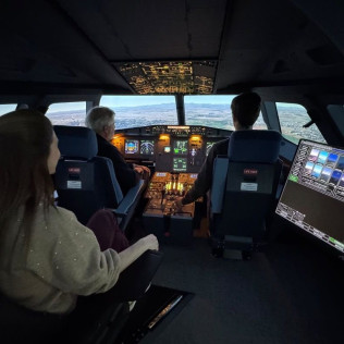 Flight Experience: Simulador de Vuelo A320 (Las Rozas de Madrid, Madrid)