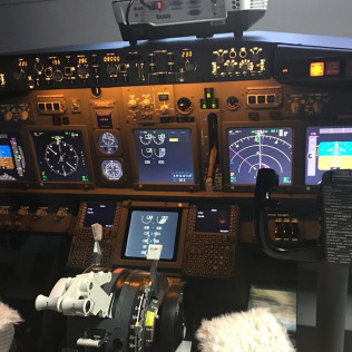 Simulador de Vuelo en Aeródromo Cuatro Vientos (Madrid)