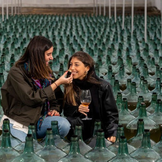 Circuito Spa y Visita a Bodega Subterránea con Cata de Vinos y Quesos o Dulces Artesanos para dos (Valladolid)