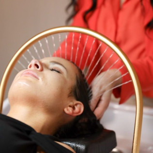 Tratamiento Premium Head Spa Suite en Brisa Head Spa Barrio del Pilar (Madrid)