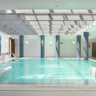 Paseo a Caballo por el Montseny con Circuito Spa y Comida en Hotel Balneario Blancafort 4* para dos (Barcelona)