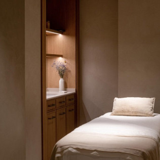 Zona de Aguas y Relaxing Massage en Spa Siargao del Hotel 1898 4* (Barcelona)