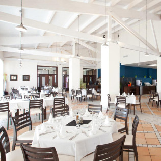 Circuito Spa, Masaje, Cena y Cava para dos en Hotel Playa Granada Club Resort 4* (Motril, Granada)