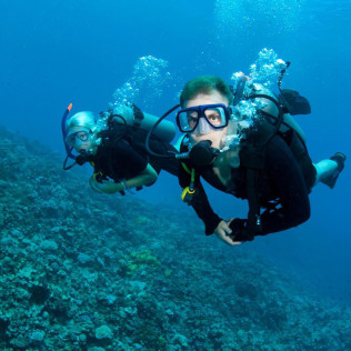 Bautismo de Submarinismo con Reportaje Fotográfico (Ametlla de Mar, Tarragona)