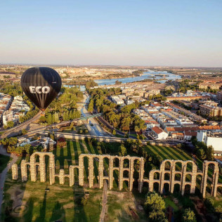 Vuelo en Globo con Cava, Desayuno y Vídeo (Mérida, Badajoz)