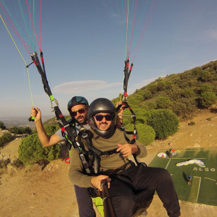 Vuelo en Parapente Biplaza con Opción a Fotos y Vídeo (Algodonales o El Bosque, Cádiz)