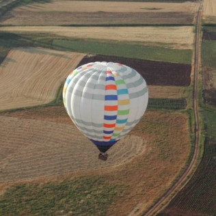 Vuelo en Globo para Parejas con Cava, Almuerzo, Fotos y Vídeo HD (Guadarrama, Madrid)