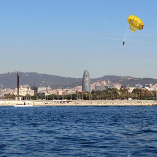 Vuelo en Parasailing en la Costa de Barcelona (Barcelona)