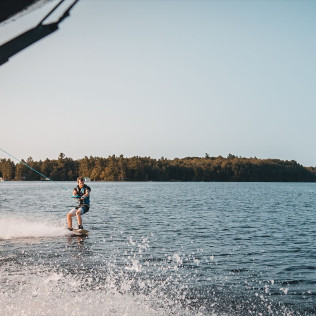 Wake Board en el Pantano de San Juan (San Martín de Valdeiglesias, Madrid)