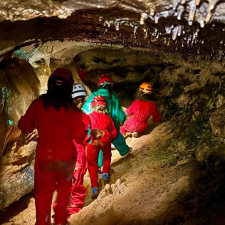 Espeleología, Escalada y Tirolina (Patones, Madrid)