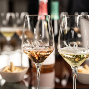 Viaje a la Barrica: Visita a Bodegas NOC con Cata de Vino y Aceite de Oliva Virgen Extra para dos (Manzaneque, Toledo)
