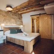 Escapada con Spa Privado y Cena en Castell de l'Aguda (Lleida)
