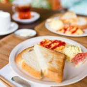 Desayuno Buffet en Dolce by Wyndham Barcelona Resort 4* Sup (Sant Esteve Sesrovires, Barcelona)