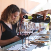 In Malleolus Veritas: Visita a Bodega, Aperitivo y Cata Premium de Vino en Bodegas Emilio Moro (Pesquera de Duero, Valladolid)