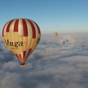 Escapada con Jacuzzi Privado, Cena y Paseo en Globo con Almuerzo y Cava Riojano (La Rioja)