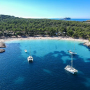 Excursión en Barco "Tour de Playas y Cuevas" (Portmany, Ibiza)