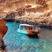 Caves, Cliffs & Coves: Excursión en Lancha a Cuevas, Calas y Acantilados con Baño (Mallorca)