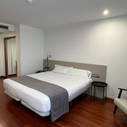 Escapada de 2 Noches en Estudio de Hotel Gran Regente 4* (Oviedo, Asturias)