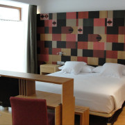 Escapada Romántica con Cena Especial en Habitación Superior de Balneario de Panticosa 4* (Huesca)