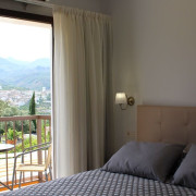 Escapada Gastronómica Sin Gluten de 2 Noches con Desayuno, Cena y Pack de Productos en Hostal Rural Los Naranjos (Granada)