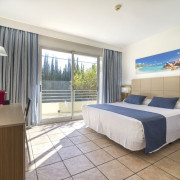 Escapada de 2 Noches en Hotel Abril (San Juan, Alicante)