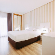 Escapada de 1 o 2 Noches con Desayuno en Hotel Alfonso I 4* (Tui, Pontevedra)