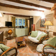 Escapada en Habitación Superior con Desayuno en Hotel Rural El Pilaret (Azanuy, Huesca)