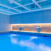 Circuito Spa Mare Nostrum, Masaje Relajante y Copa en Rooftop para dos en Sallés Hotel Pere IV 4* (Barcelona)