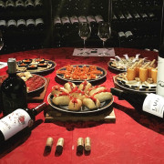 Cata Gourmet de 5 Vinos y 5 Pintxos en La Bodega de los Reyes (Madrid)