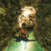 Experiencia Multiaventura: Jeeps, Kayak, Cueva Marina, Salto desde Acantilado y Snorkel con Picnic y Fotos (Alcúdia, Mallorca)