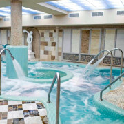 Noche Romántica con Spa en Hotel Comendador 4* y Vuelo en Avioneta 45' (Madrid)