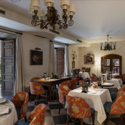 Mesa para dos: Comida o Cena para dos personas en Parador de Pontevedra (Pontevedra)