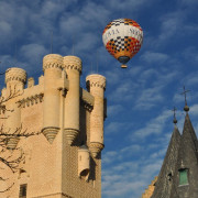 Paseo en Globo con Vídeo, Almuerzo y Cava (Segovia)