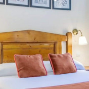 Escapada de 2 Noches con Desayuno en Posada Peña Pintada (Cercedilla, Madrid)