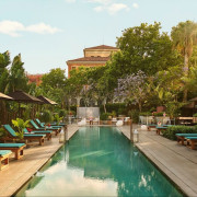 Paquete Pool: Acceso a Piscina y Smoothie en Grand Hyatt Barcelona 5* (Barcelona)